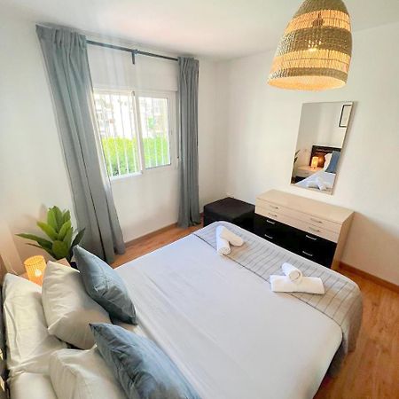 Large & Cozy Centrally Apartment Torremolinos Extérieur photo