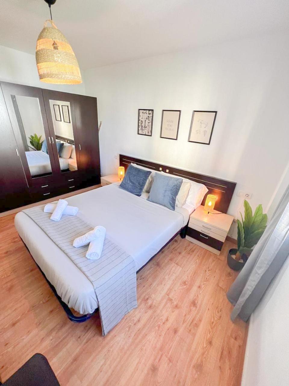 Large & Cozy Centrally Apartment Torremolinos Extérieur photo