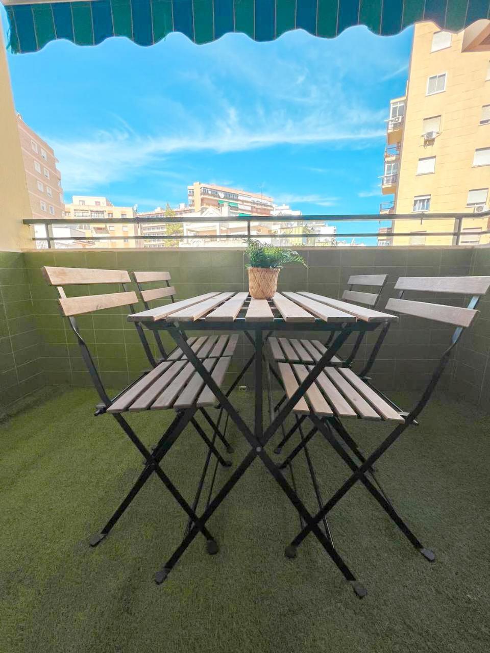 Large & Cozy Centrally Apartment Torremolinos Extérieur photo